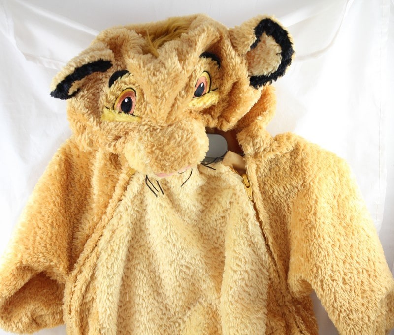 Le déguisement (version bébé) de Simba dans Le Roi Lion