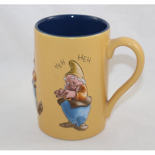 Mug in relief Happy dwarf DISNEY STORE Snow White and the 7 dwarfs...