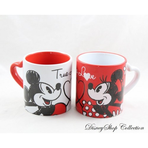 Mundo De Los Tazas De Disney Store En Disneyland Paris Imagen de archivo  editorial - Imagen de tazas, almacén: 237433559