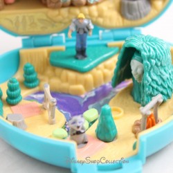 Polly Pocket Pocahontas DISNEY Bluebird 1995