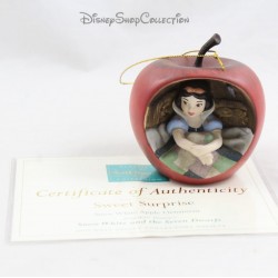 WDCC DISNEY Snow White and the 7 Dwarfs Apple Figurine Ornament