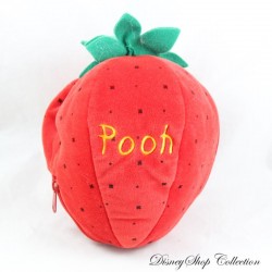 Peluche Winnie l'ourson DISNEY STORE Pooh Winnie dans une fraise rouge 20 cm