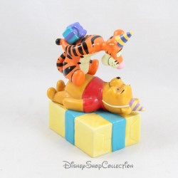 Figurine céramique Winnie et Tigrou DISNEY Happy Birthday