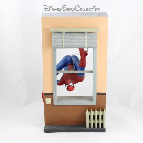 Marvel Avengers Spiderman ATTAKUS BOMBYX Superheldenfigur durch das Fenster