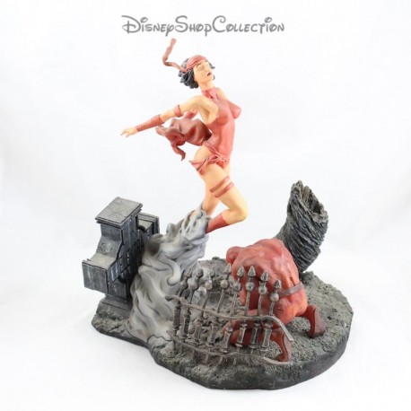 Wagemutiger Tod der Figur Elektra MARVEL Dynamic Forces