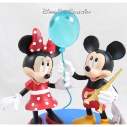 Mickey and Minnie Resin Figurine DISNEYLAND PARIS Eiffel Tower