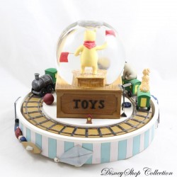 Snow globe Winnie the Pooh DISNEY STORE Winnie and Friends Train Toys live action 24 cm