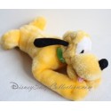 Peluche chien Pluto DISNEY allongé Mickey et ses amis collier vert 35 cm